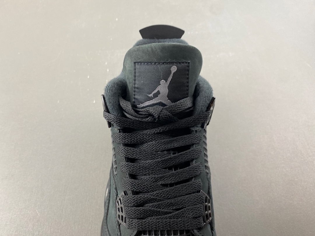 Black Cat AJ4 photo 10