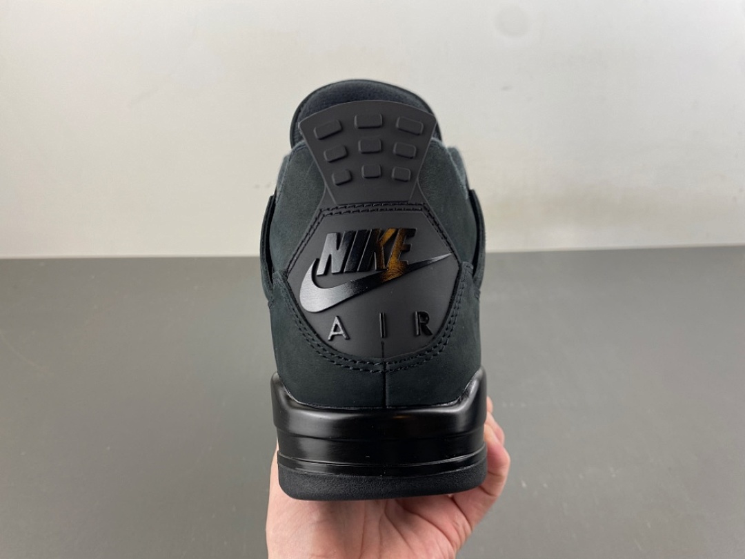Black Cat AJ4 photo 9